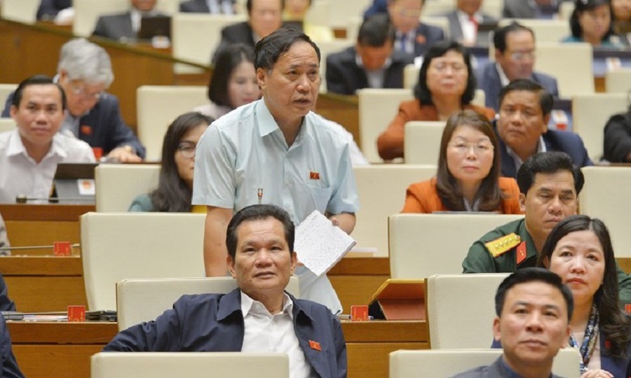
            Thiếu tướng Nguyễn Mai Bộ phát biểu tại Kỳ họp thứ 11, Quốc hội khóa XIV.
